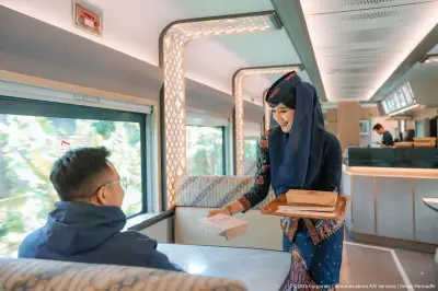 Whoosh Kini Punya Kereta Makan, Ini Daftar Menu yang Tersedia