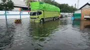 17 Titik di Surabaya Banjir, Genangan Tertinggi Capai 50 Cm
