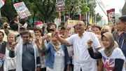 Aliansi Masyarakat Jakarta Demo di Patung Kuda Dukung Program MBG Dilanjutkan