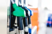 Bahlil Tekan Impor Energi: Impor Solar Dihentikan, Bensin Dipangkas