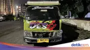 Brimob Amankan Sopir Truk dalam Kecelakaan di Tangsel, 3 Orang Luka