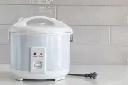 Cara Bersihkan Rice Cooker Kusam dan Berkerak agar Kembali Kinclong