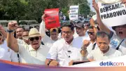 Demo Dukung MBG di Patung Kuda, Massa Sampaikan Masukan ke Wamensesneg