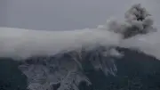 Gunung Awu Masih Siaga, Warga Diminta Jauhi Radius 4 Km
