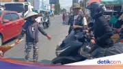 Jukir Wanita di Brebes Bagikan Hadiah Rp 100 Ribu Usai Gagalkan Maling Rp 3,6 M