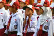 Kemendikdasmen Longgarkan Batas Usia Masuk SD Minimal 5,5 Tahun, Orangtua Khawatir