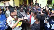 Mendagri Tito Tinjau Program Bedah Rumah di Jayapura, Target 22.379 Unit