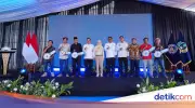 Menteri Imipas Serahkan Bansos Bedah Rumah, 24 Unit Telah Dibangun