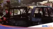 Mobil Terbakar di Tanah Sareal Bogor, Api dari Bawah Jok