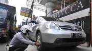 Operasi Berantas Parkir Liar di DKI: 600 Personel Diterjunkan, Sanksi Cabut Pentil hingga Derek