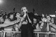 Phoebe Bridgers Larang Ponsel di Tur Barunya, Pengalaman Tanpa Gangguan