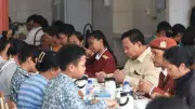 Prabowo Santap MBG Bareng Pelajar Sekolah Rakyat di Bali