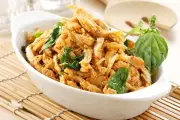 Resep Ayam Suwir Pedas, Menu Rumahan Praktis Bikin Nagih