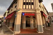 Restoran Sederhana Singapura Resmi Dibuka, Menteri Ekraf Apresiasi