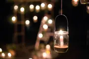 Tips Aman Menyalakan Lilin untuk Cegah Risiko Kebakaran