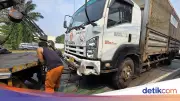 Truk Kecelakaan Maut di Bekasi Rusak Parah, Sopir Diamankan