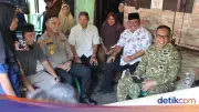 Wakapolda Metro dan Kasdam Jaya Turun ke Tanah Abang, Ajak Warga Jaga Keamanan