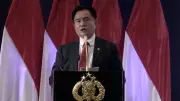 Yusril: Tak Ada Lagi Jalur Cepat Izin Tinggal WNA, Praktik Pungli Dihapus
