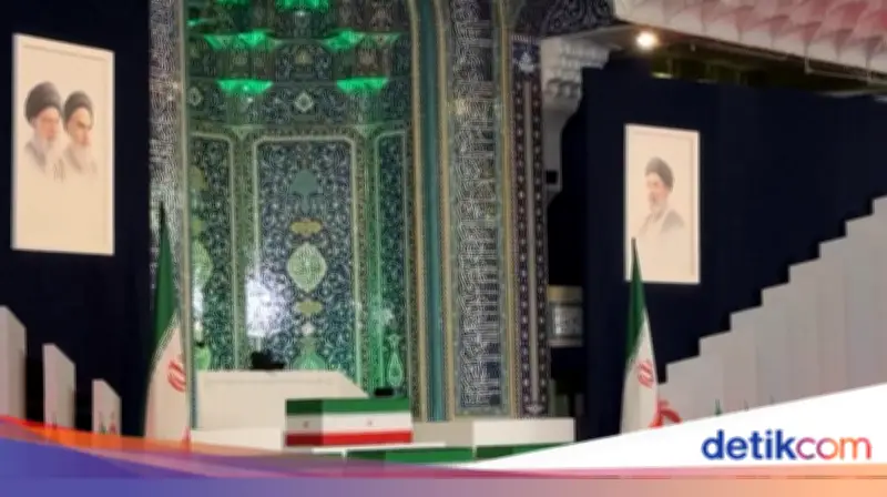 Delegasi Saudi Hadiri Pemakaman Khamenei, Ayat Al-Quran Jadi Sorotan