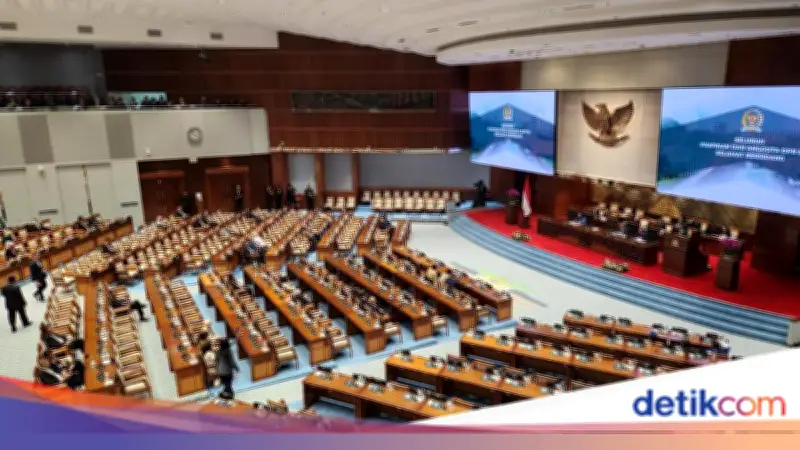 DPR Gelar Rapat Paripurna, 298 Anggota Hadir Bahas RUU APBN