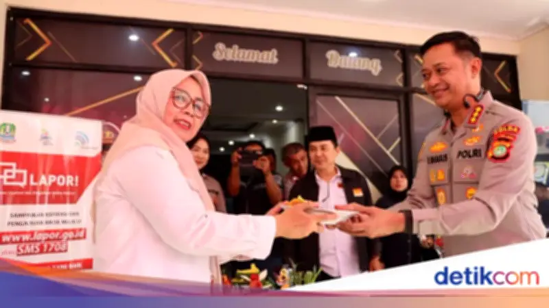 Hari Bhayangkara ke-80, PMJ Potong Tumpeng dan Berbagi ke Anak Yatim di Bekasi