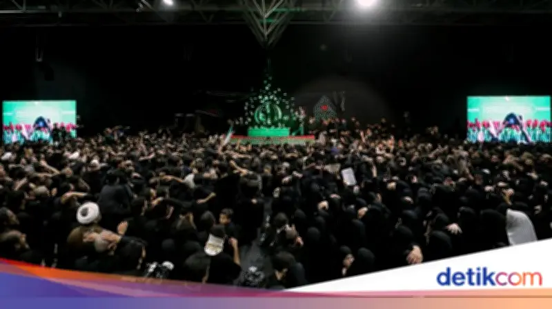 Iran Mulai Prosesi Pemakaman Khamenei Selama Enam Hari