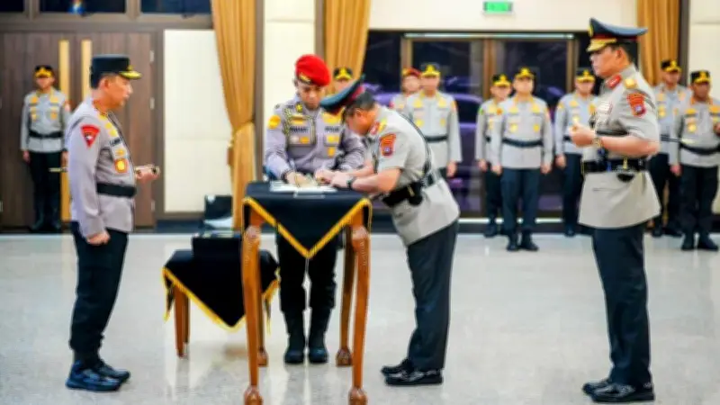 Kapolri Lantik 6 Kapolda dan Kakorlantas Baru, Ini Daftarnya