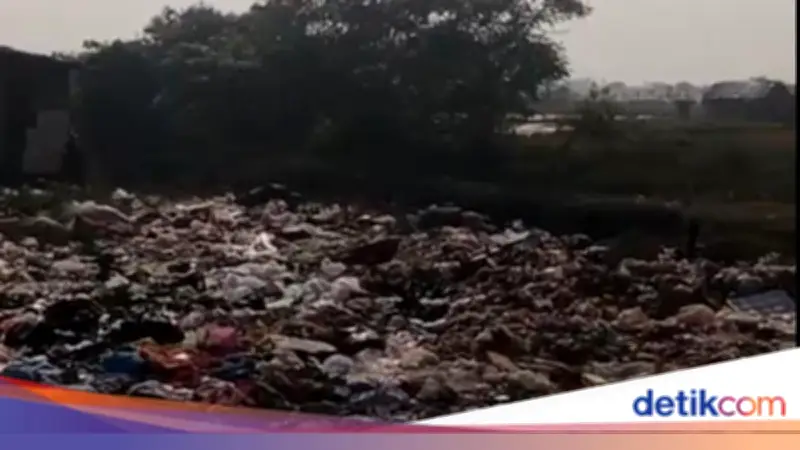 Kebakaran TPA Jatiwaringin Hari Keempat, Titik Api Berkurang Signifikan