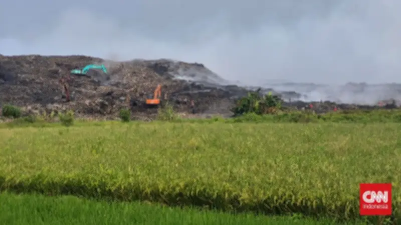 KLH Kerahkan Drone Thermal Deteksi Titik Api Tersembunyi di TPA Jatiwaringin
