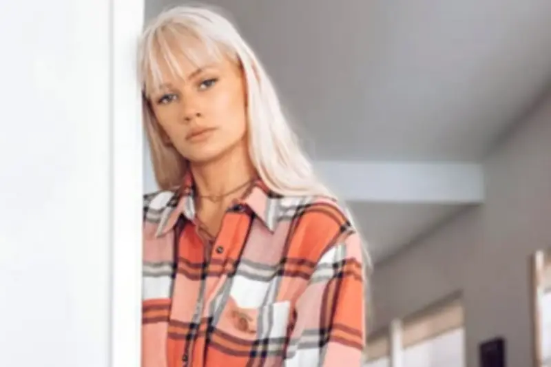 Lauren Bennett, Vokalis Party Rock Anthem, Meninggal di Usia 37