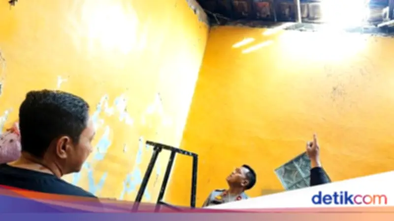 Maling Jebol Genteng Rumah di Karawang, Diamuk Massa hingga Babak Belur