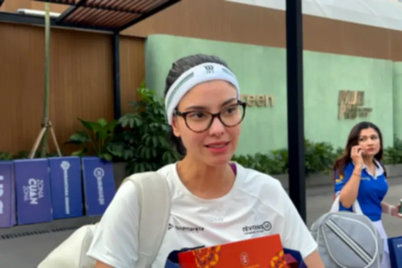 Medina Dina Buka Suara soal Liburan Bareng Gading Marten di Italia