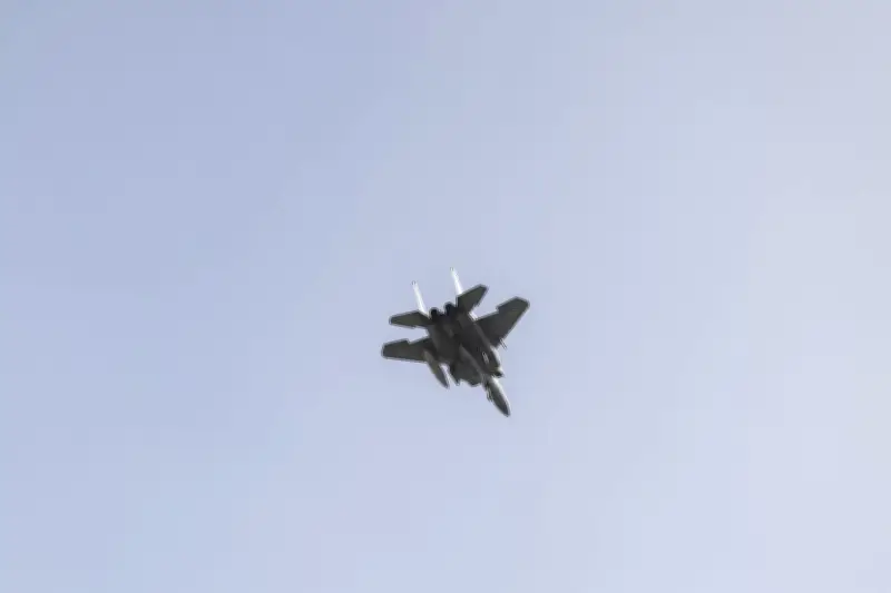 Militer Iran Peringatkan AS Soal Jet Tempur dan Drone di Selat Hormuz