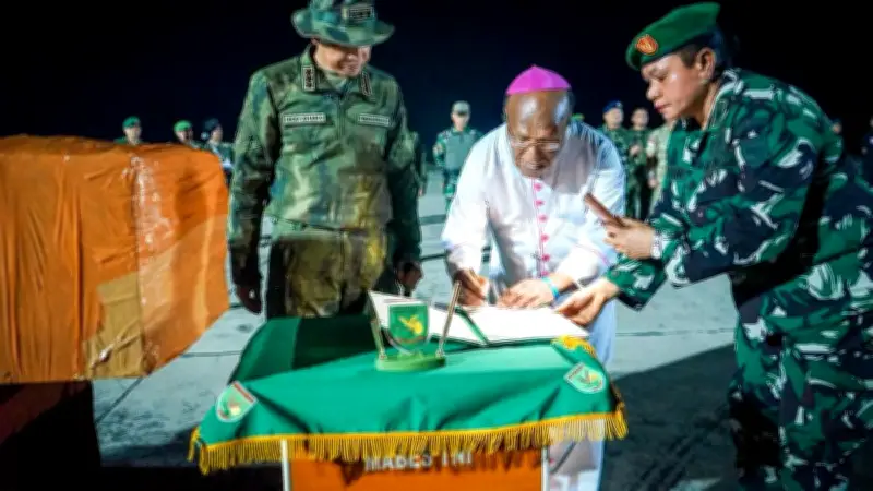 Pangkogabwilhan III Pimpin Penyerahan Jenazah Pilot AMA Capt. Nicholas