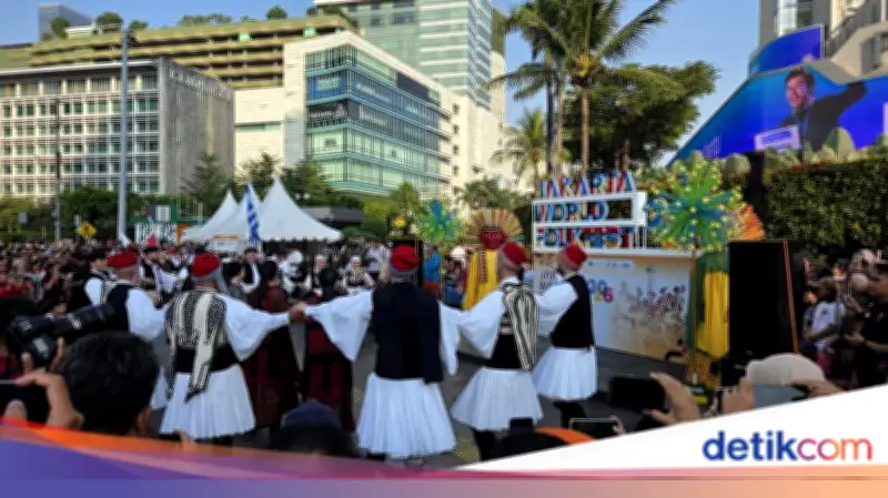 Parade Budaya 7 Negara Meriahkan CFD HI, Sambut 500 Tahun Jakarta