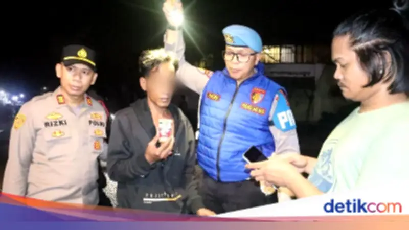 Patroli Dini Hari di Jakbar, Polisi Tangkap Pria Bawa Sabu