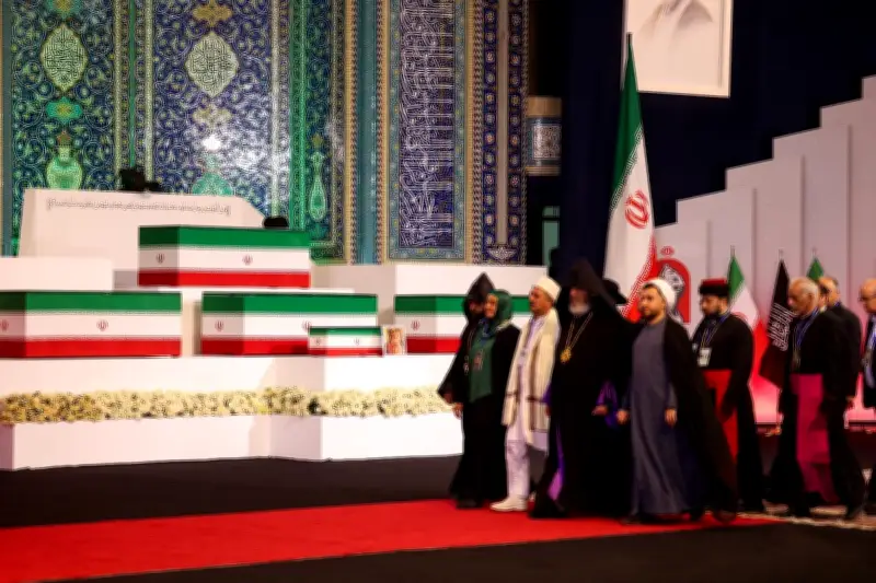 Pemakaman Pemimpin Tertinggi Iran Ayatollah Ali Khamenei Dimulai di Teheran