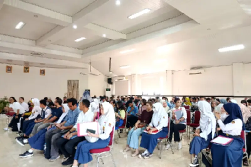 Pemprov Jabar Buka Peluang Kuliah Gratis di Inggris untuk Guru dan Siswa Maung