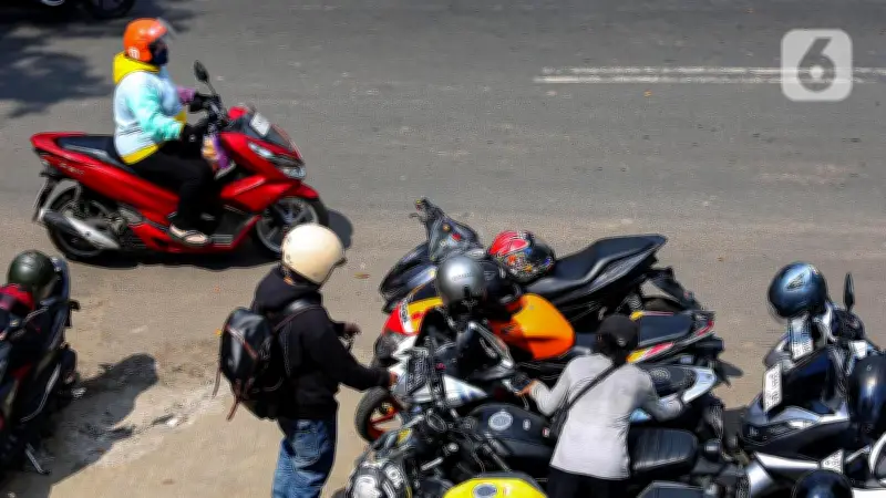 PKS Ungkap Parkir Liar di Jakarta Dibekingi dan Pajak Parkir Besar Tak Sesuai