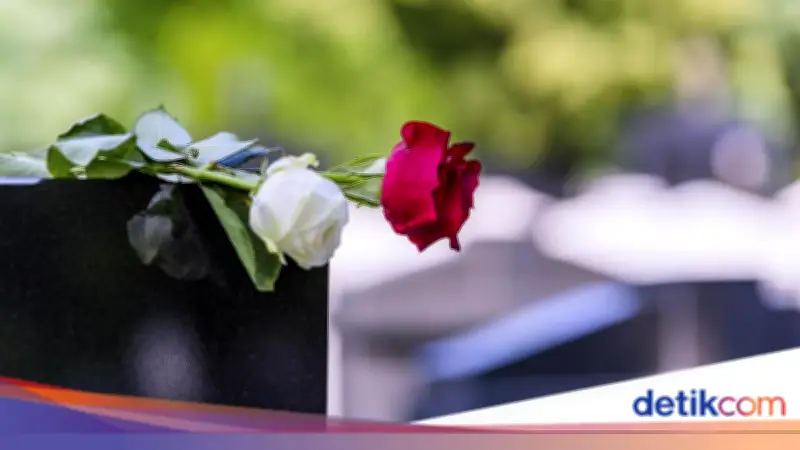 Polda Metro Berduka, Aipda Endang Gugur Ditabrak Saat Bantu Truk Mogok