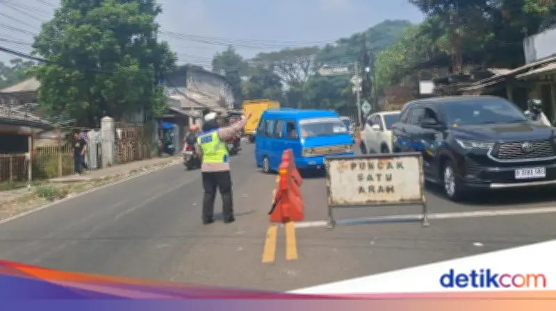 Polisi Berlakukan One Way Arah Jakarta di Puncak Siang Ini
