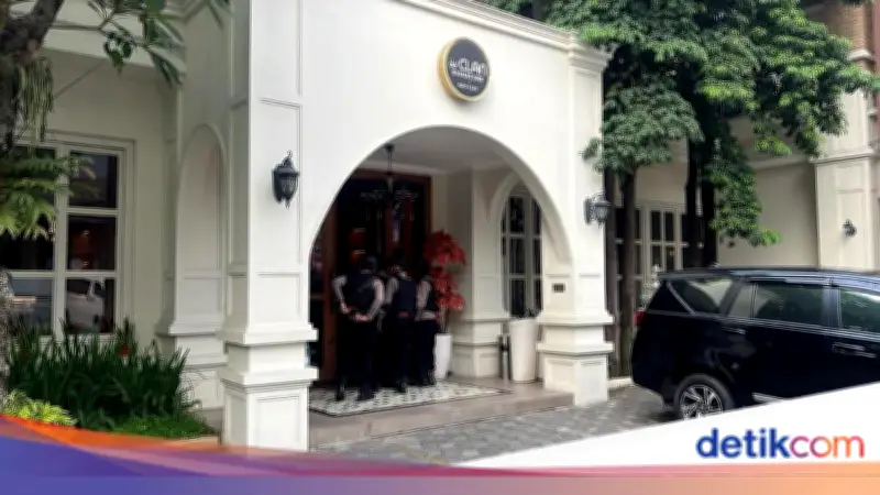 Polri Geledah Kafe dan Money Changer di Cipete Terkait Korupsi Batu Bara