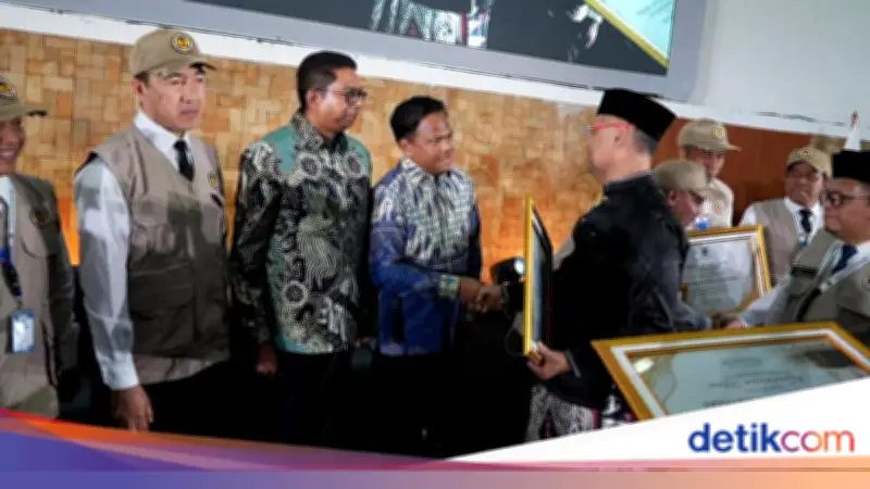 Polri Raih Penghargaan dari Kemenhaj atas Sukses Amankan Haji 2026