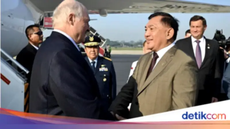 Presiden Belarus Alexander Lukashenko Tiba di Jakarta, Besok Temui Prabowo