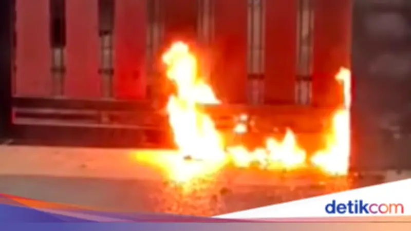 Rumah Pengacara di Ciracas Dilempari Molotov, Tetangga Curiga Orang Asing Mondar-mandir