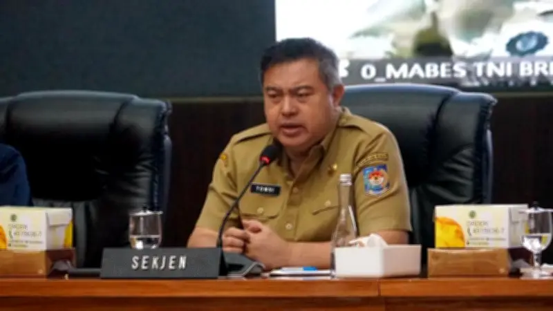 Sekjen Kemendagri Minta Pemda Jaga Tren Penurunan Indeks Harga Pangan