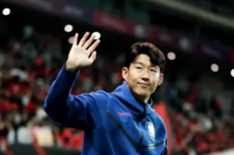 Son Heung Min Minta Maaf, Banjir Dukungan dari Selebritas Korea