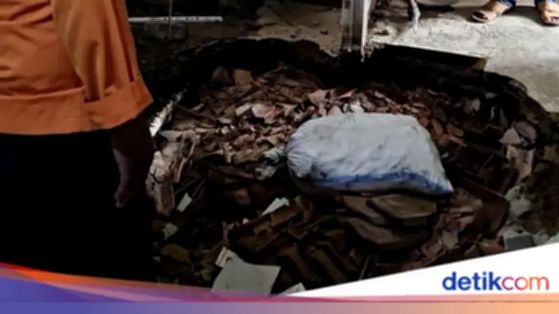 Tanah Amblas di Bogor, 5 Jiwa Terancam Keselamatan