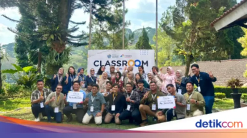 The Classroom Batch 2 Bekali Tim KLH/BPLH Keterampilan Menulis Berita Digital