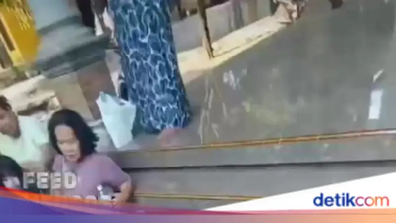 Viral Warga Berebut Air Berkah Ternyata Pipa PDAM Bocor